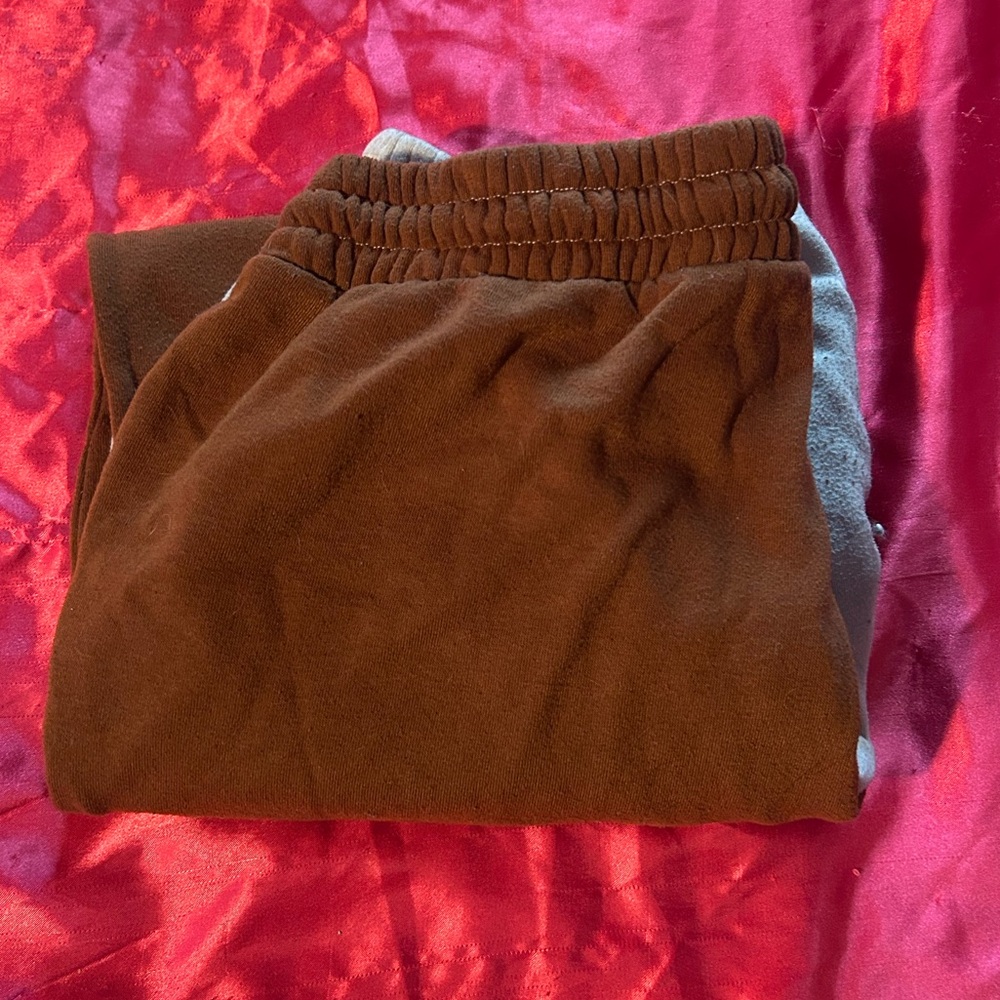 ⭒ cute two toned sweatpants